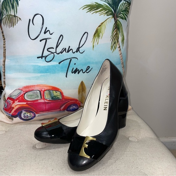 Anne Klein NWOB! Akhastobe Black Leather Chunky Low Heel Size 8.5M